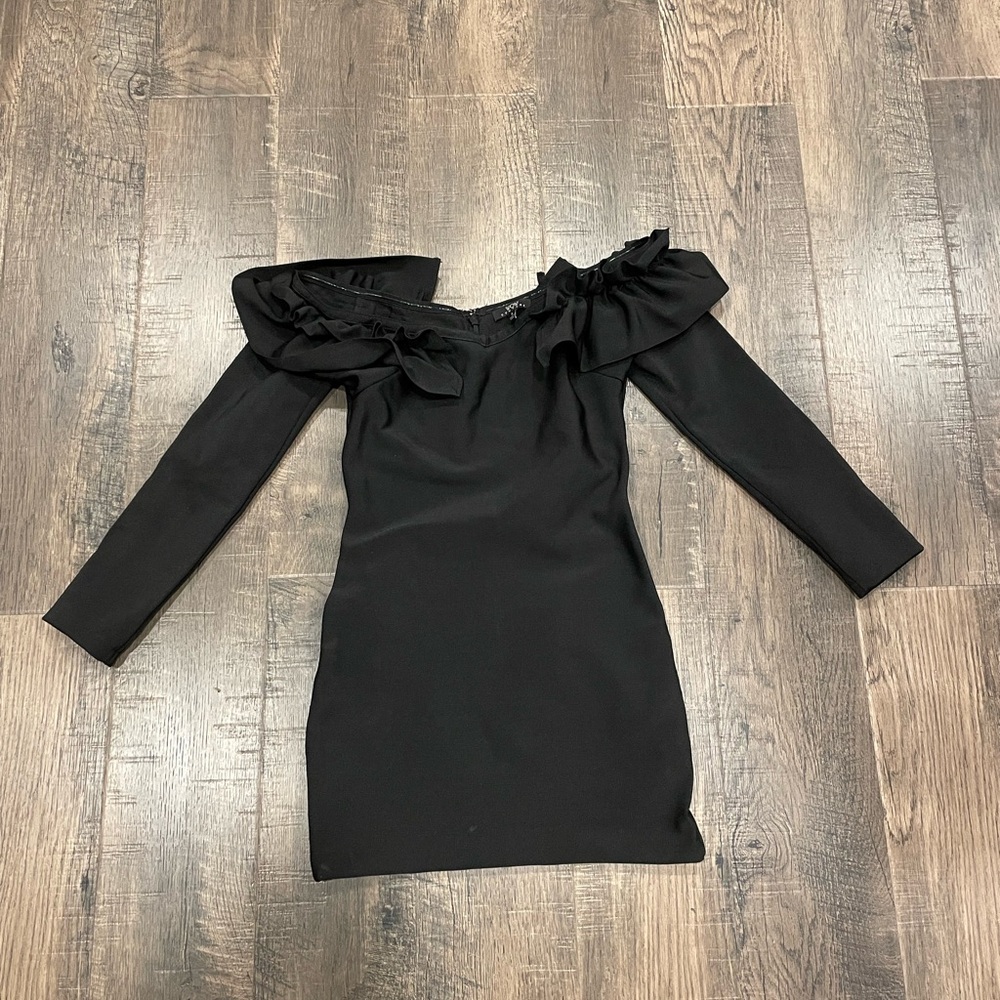 Chic Black Off-Shoulder Dress